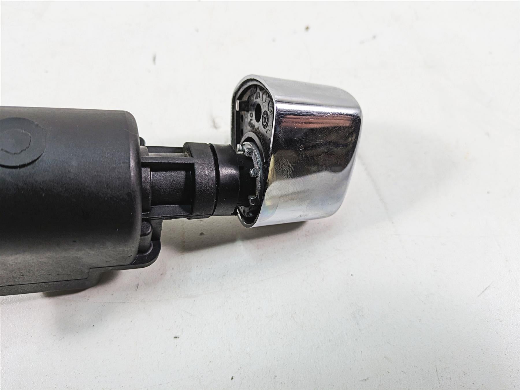2011 Harley Touring FLTRU Road Glide Ignition Switch Key Set 71572-06 {{ shop.shopifyCountryName }} - Mototech271