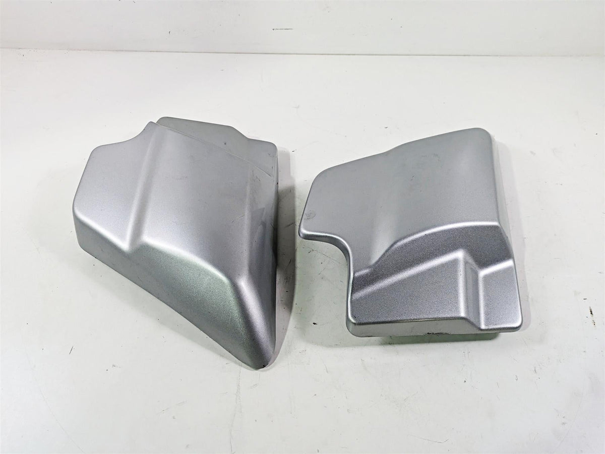 2010 Harley Touring FLHX Street Glide Side Cover Set Silver 66048-09A 66250-09 {{ shop.shopifyCountryName }} - Mototech271