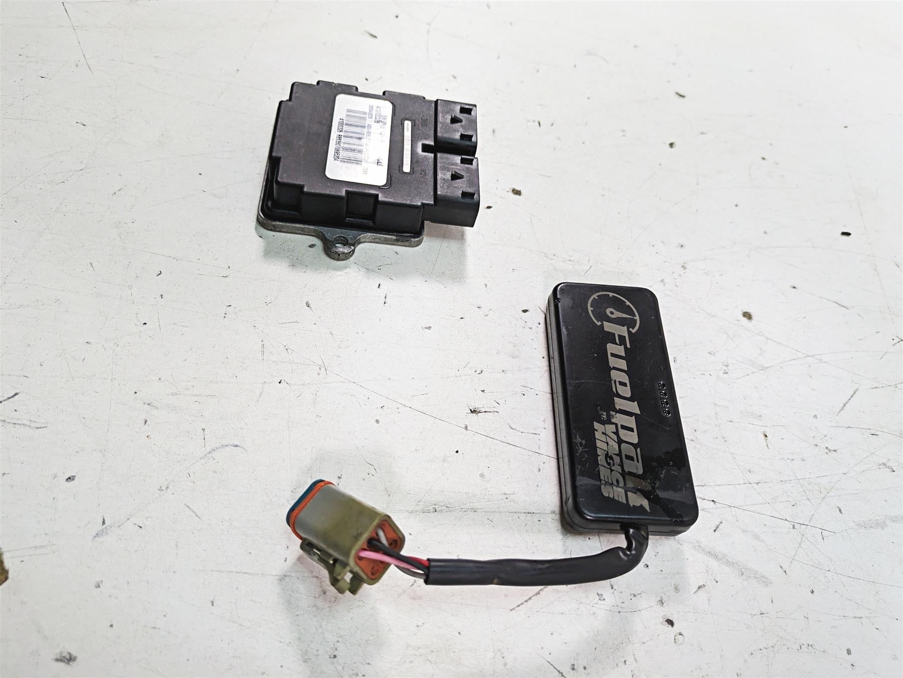 2017 Harley XL883 N Sportster Iron Cdi Ecu + Vance Hines Fuel Pack Set 41000326A {{ shop.shopifyCountryName }} - Mototech271