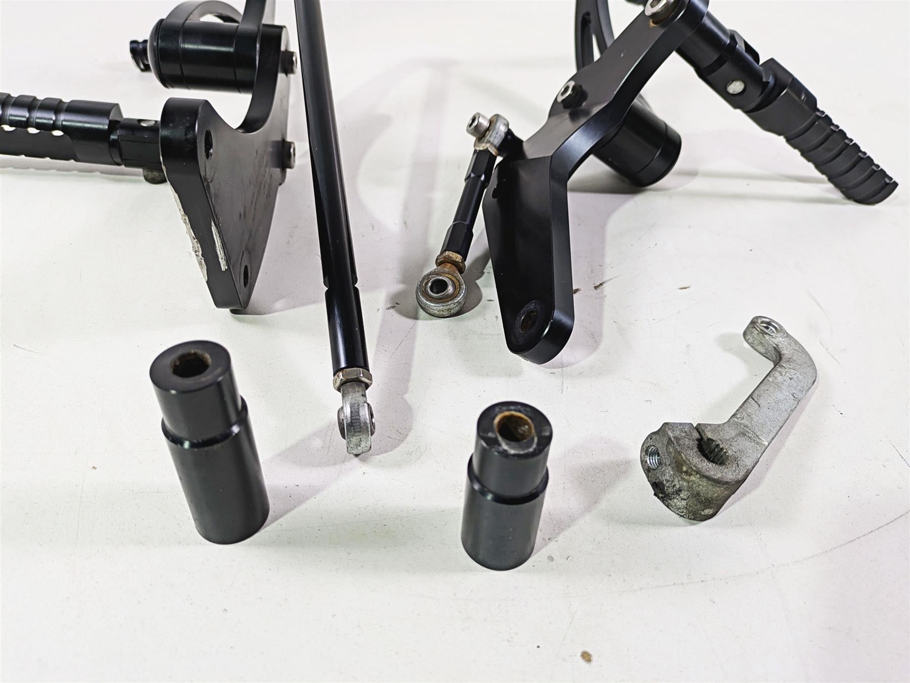 2021 Harley Softail FXST Standard Tarazon Fw Control Footrests - Read ?RSHD-SB18 {{ shop.shopifyCountryName }} - Mototech271