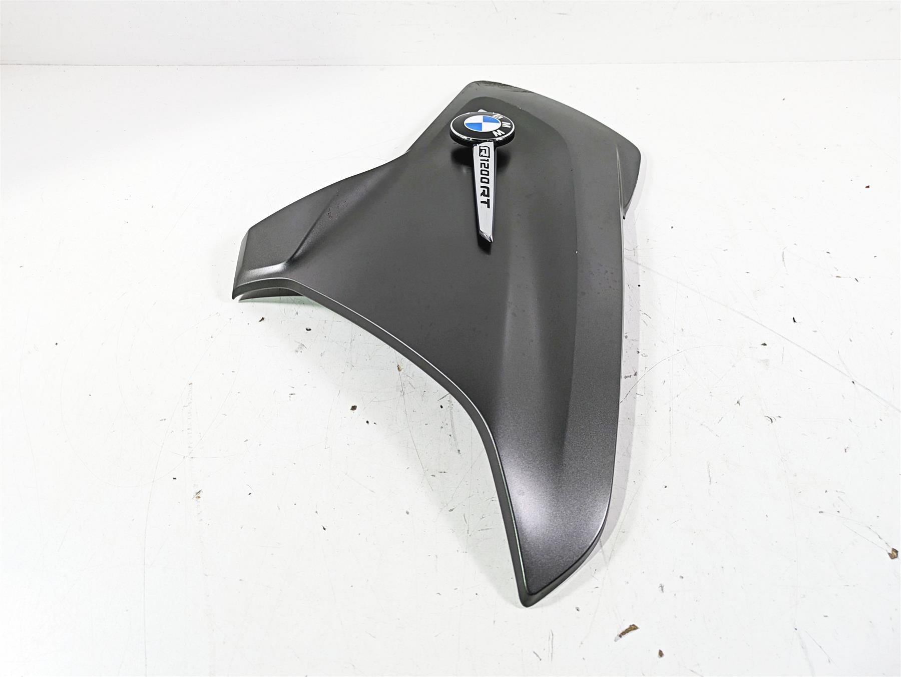 2014 BMW R1200 RT RTW K52 Left Emblem Side Cover Fairing 46638567815 {{ shop.shopifyCountryName }} - Mototech271