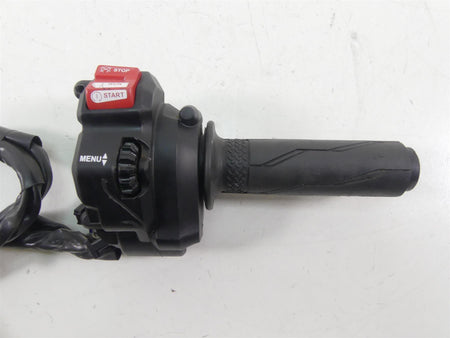 2022 Yamaha MT09 FZ09 Right Control Switch & Throttle Set - Read B7N-26240-00-00 {{ shop.shopifyCountryName }} - Mototech271