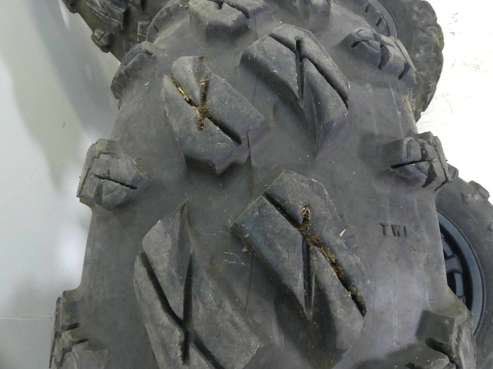 2019 Honda Talon SXS1000 S2R Wheel Tire Maxxis 28x11 28x9 R15 42650-HL6-A10 {{ shop.shopifyCountryName }} - Mototech271