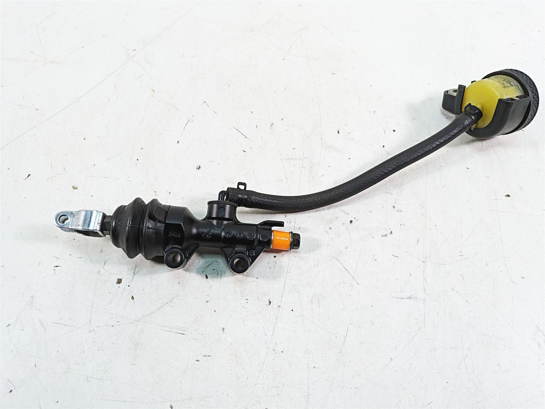 2007 Harley Sportster XL1200 C Rear Brake Master Cylinder 1/2" 42521-07 {{ shop.shopifyCountryName }} - Mototech271