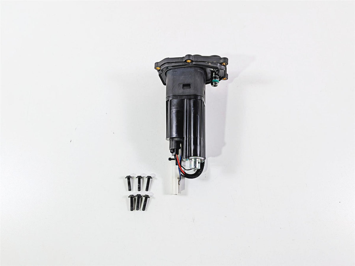 2019 Ducati 959 Panigale Fuel Gas Petrol Pump - Tested - Read 16024272A {{ shop.shopifyCountryName }} - Mototech271