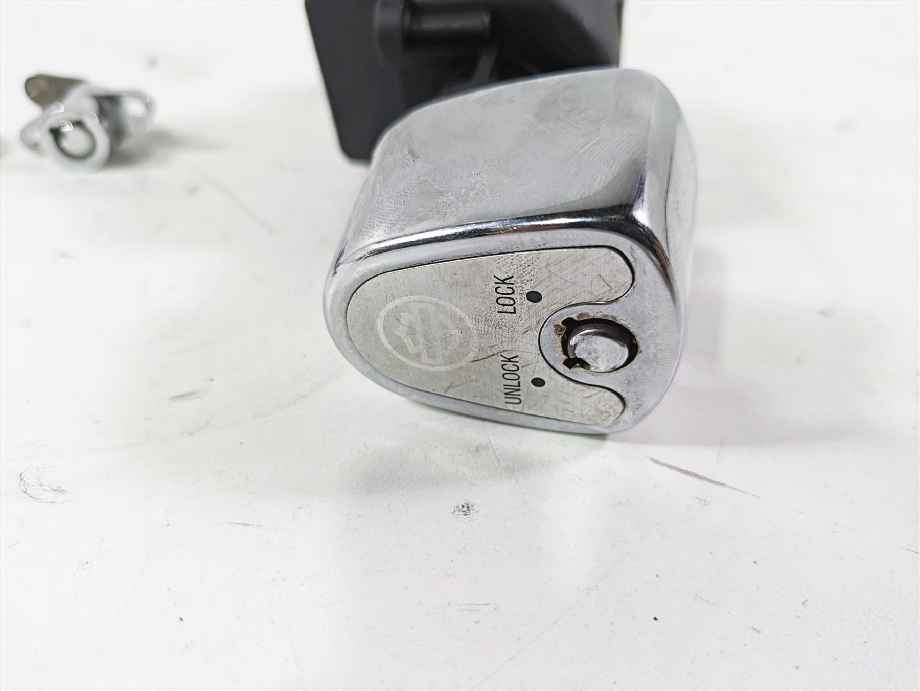 2008 Harley Touring FLHTCU E-Glide 105TH Ignition Switch Key Lock Set 71572-06 {{ shop.shopifyCountryName }} - Mototech271