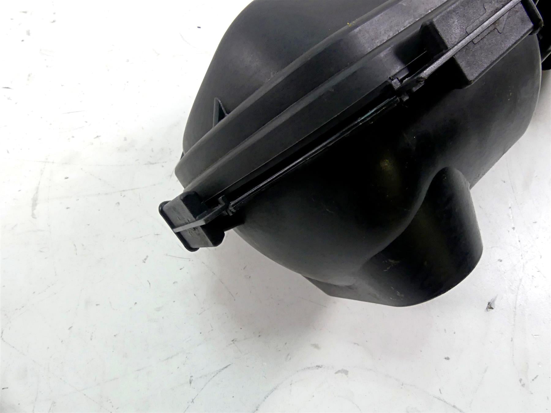 2005 Seadoo 3D RFI Air Breather Filter Cleaner Box Set 273000103 273000067 {{ shop.shopifyCountryName }} - Mototech271