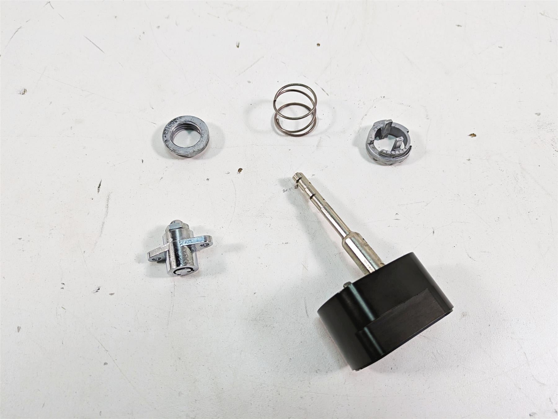 2019 Harley Touring FLHX Street Glide Ignition Switch Knob Lock Set 71400017B {{ shop.shopifyCountryName }} - Mototech271