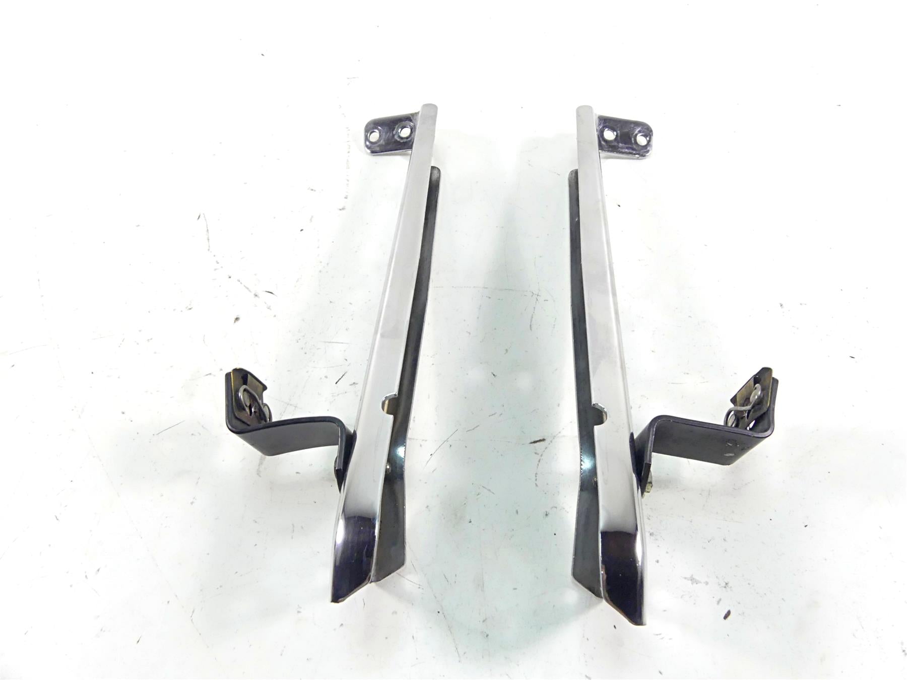 2006 Harley Touring FLHTCU SE E-Glide Saddlebag Support Bracket Set 90718-95A {{ shop.shopifyCountryName }} - Mototech271