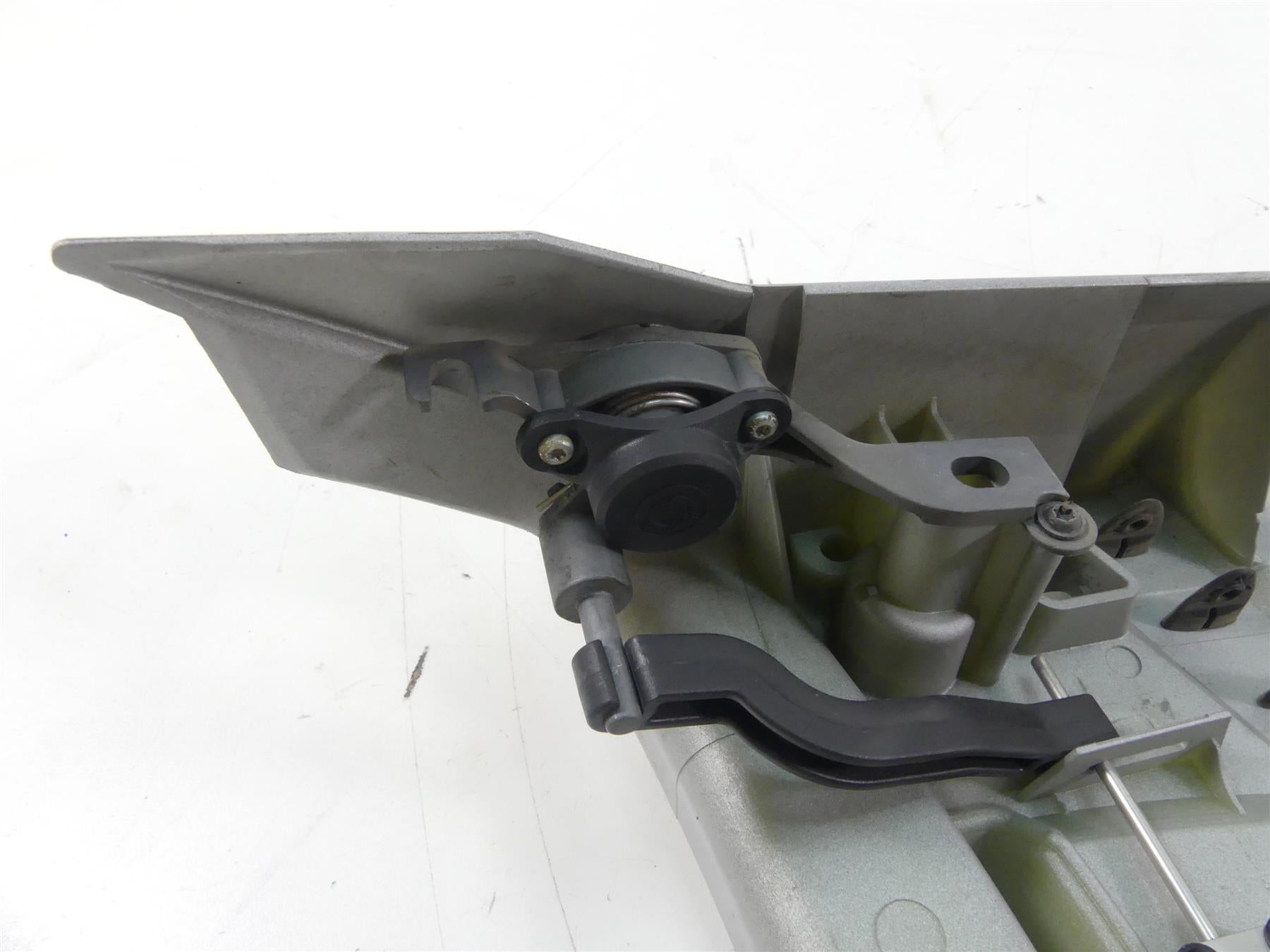2008 BMW R1200GS K25 Rear Support Bracket Mount 46547693422 {{ shop.shopifyCountryName }} - Mototech271