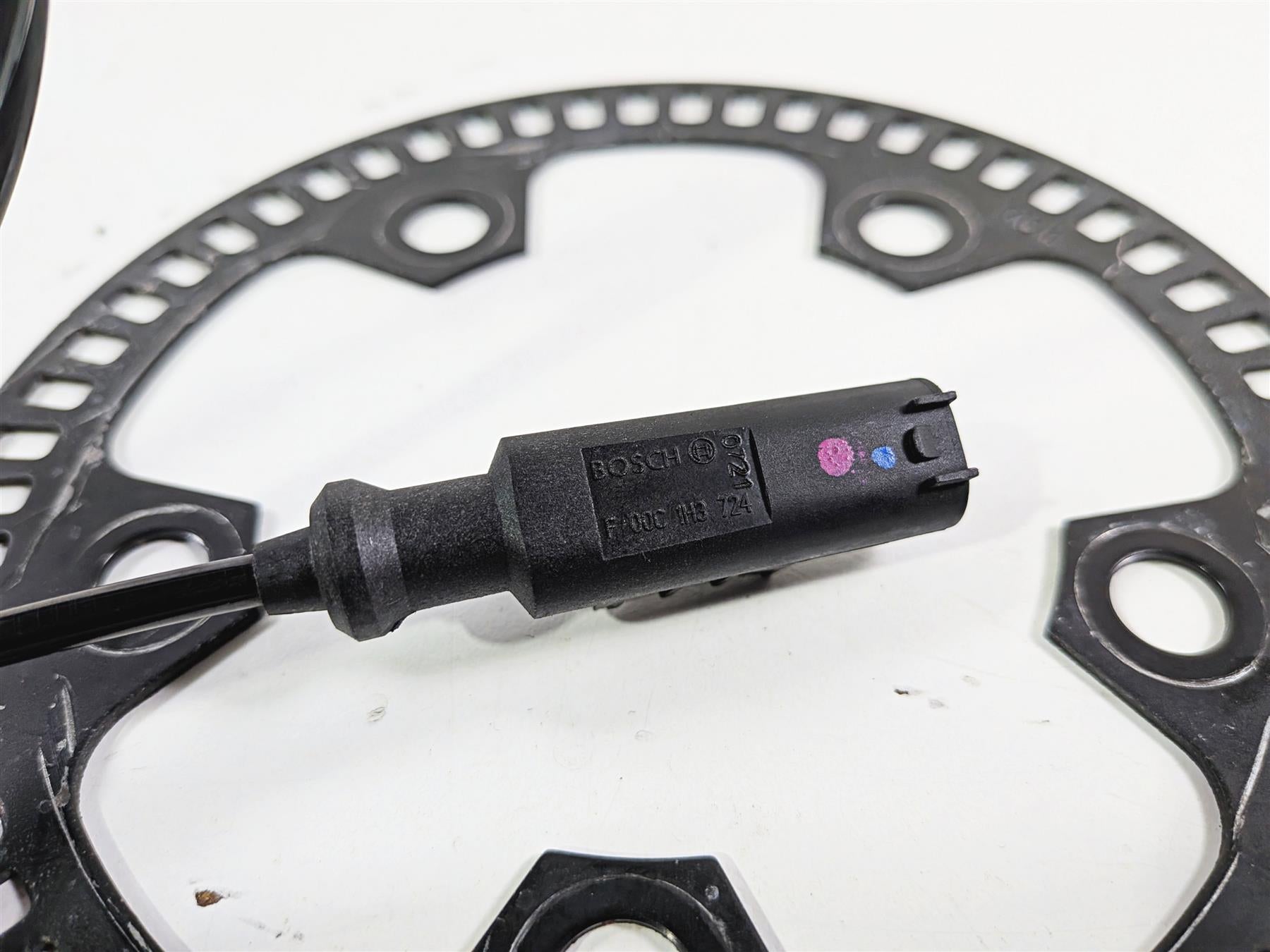2022 Kawasaki ZX10R ZX1000 Ninja Front Abs Brake Wheel Speed Sensor 21176-0979 {{ shop.shopifyCountryName }} - Mototech271