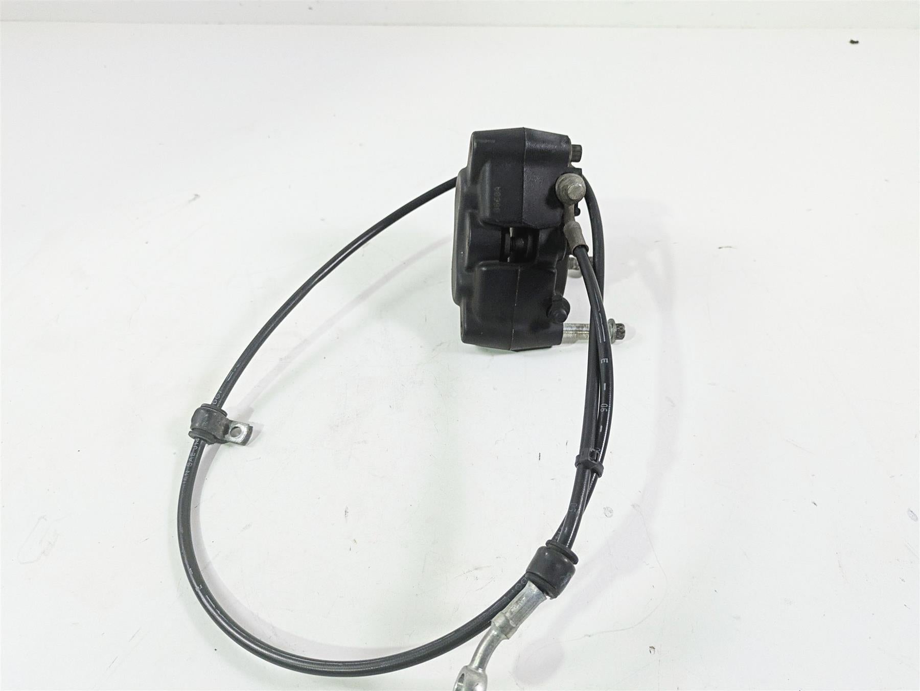 2010 Harley Dyna FXDB Street Bob Front Brake Caliper + Line 44046-08 {{ shop.shopifyCountryName }} - Mototech271