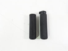 Load image into Gallery viewer, 2002 Big Dog Pitbull Harley 1&quot; Bar Arlen Ness Fusion Hand Grip Set 405-0553
