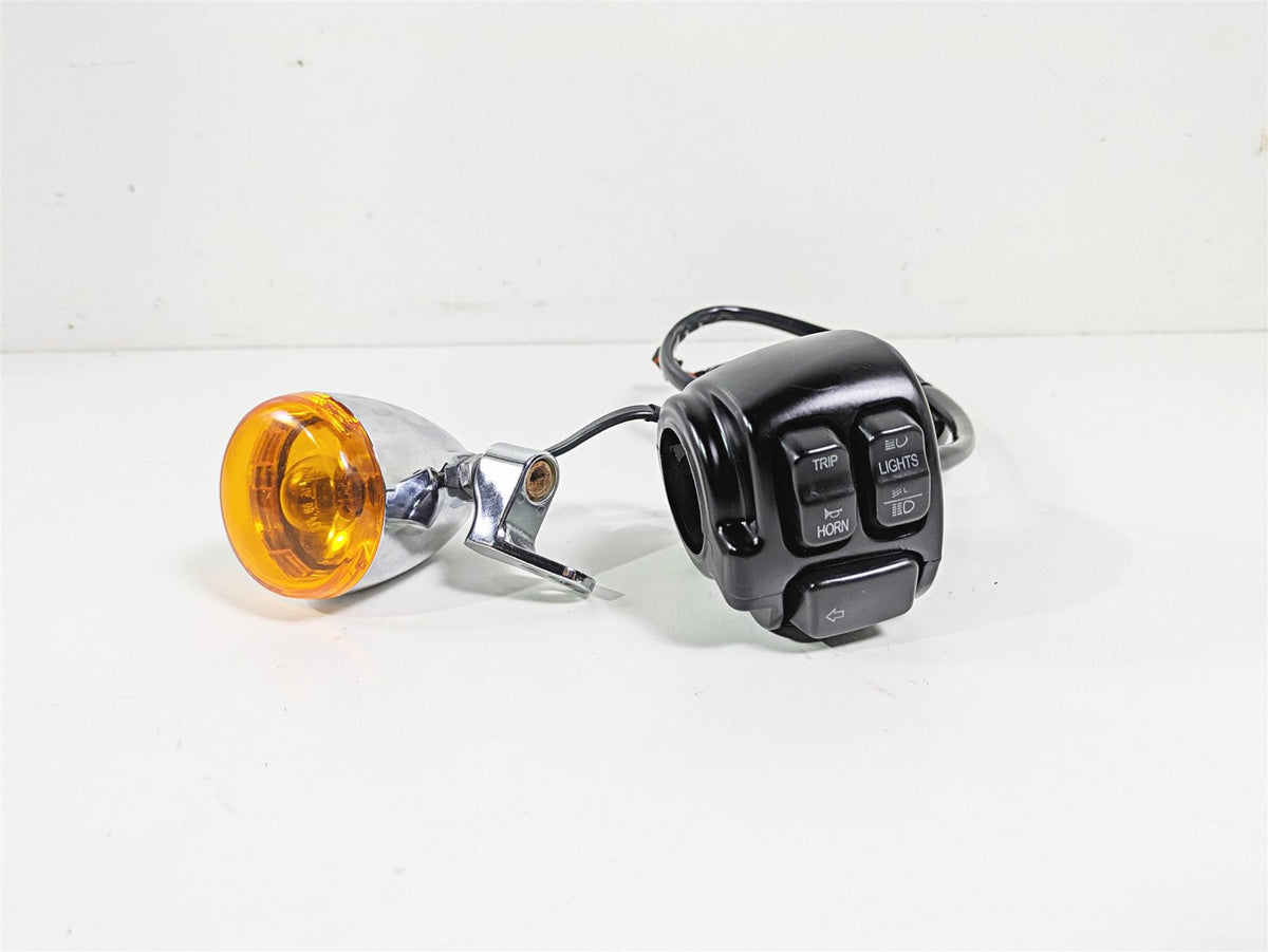 2014 Harley FXDF Dyna Fat Bob Left Hand Control Switch & Blinker 72945-12 {{ shop.shopifyCountryName }} - Mototech271