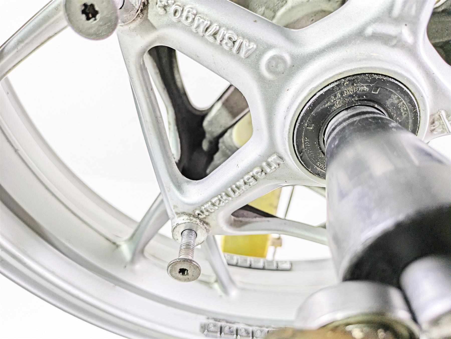 2019 BMW R1250RT K52 Front Wheel Rim 17x3.5 Dent 36318538086 {{ shop.shopifyCountryName }} - Mototech271