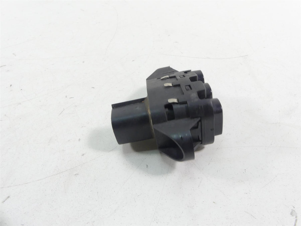 2017 Harley Touring FLHTKL Electra Glide Auxiliary Fog Light Switch 69200172 {{ shop.shopifyCountryName }} - Mototech271