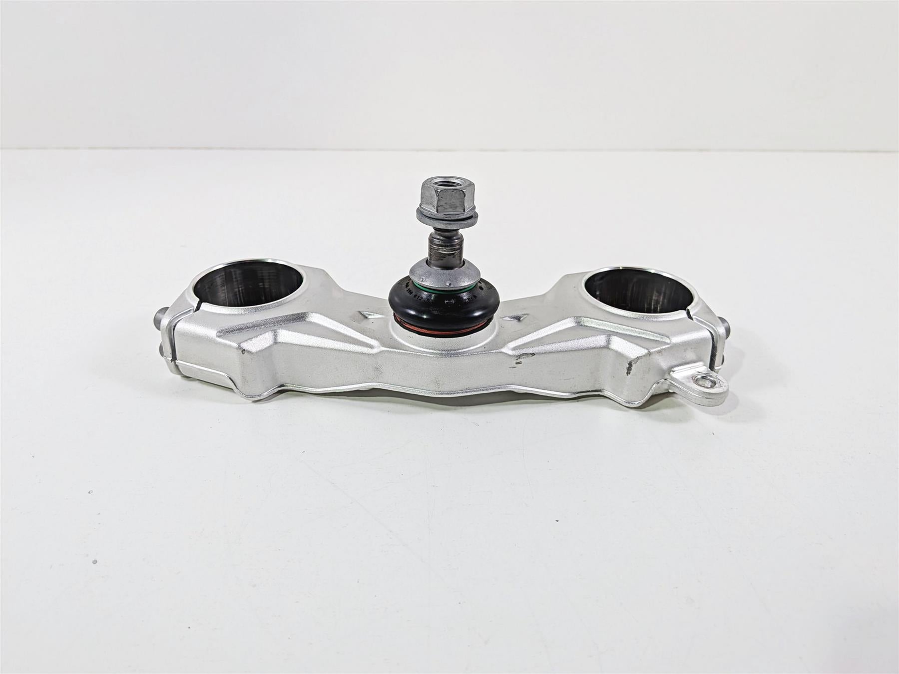 2023 BMW R1250RT RTP K52 Lower Triple Tree Clamp & Ball Joint 31429443338 {{ shop.shopifyCountryName }} - Mototech271