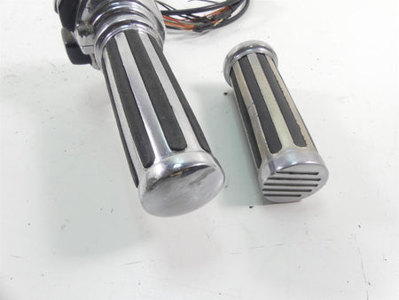 1998 Harley Dyna FXDL Low Rider Right Hand Control Switch Ape Hanger 71684-06A {{ shop.shopifyCountryName }} - Mototech271