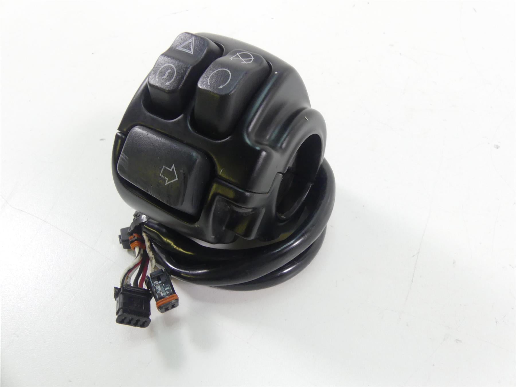 2020 Harley Softail FXBB Street Bob Right Start Stop Control Switch 71500462 {{ shop.shopifyCountryName }} - Mototech271