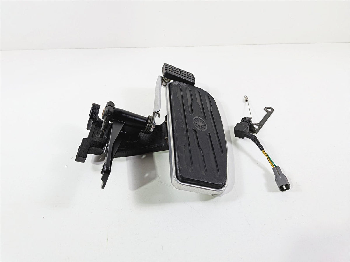 2006 Yamaha XVZ1300 Royal Star Right Floor Board & Brake Pedal 4XY-27420-10-00 {{ shop.shopifyCountryName }} - Mototech271