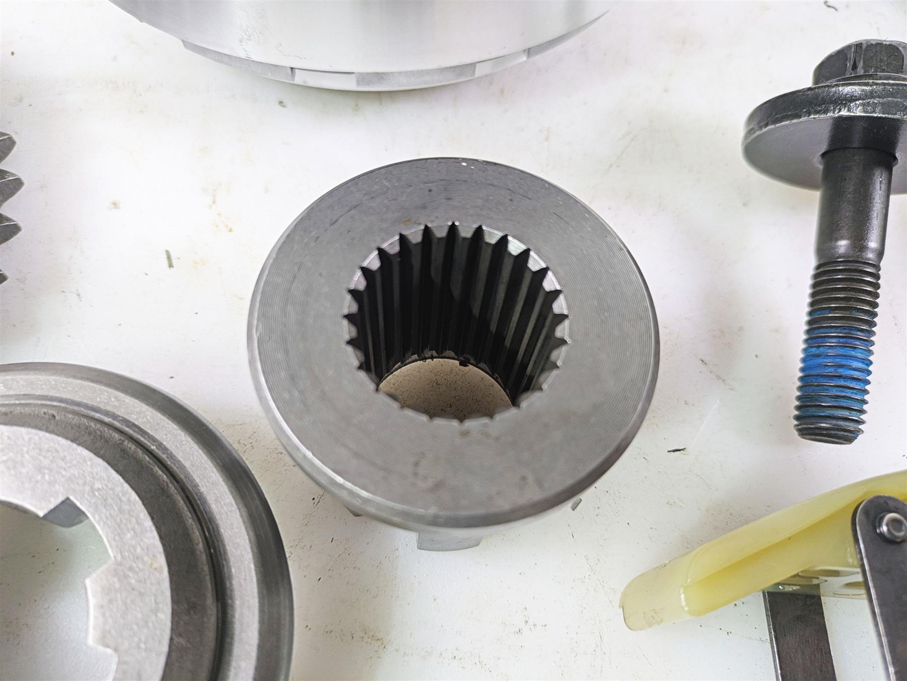 2009 Harley FXDC Dyna Super Glide Primary Drive Clutch Kit - 18K 37813-06A {{ shop.shopifyCountryName }} - Mototech271