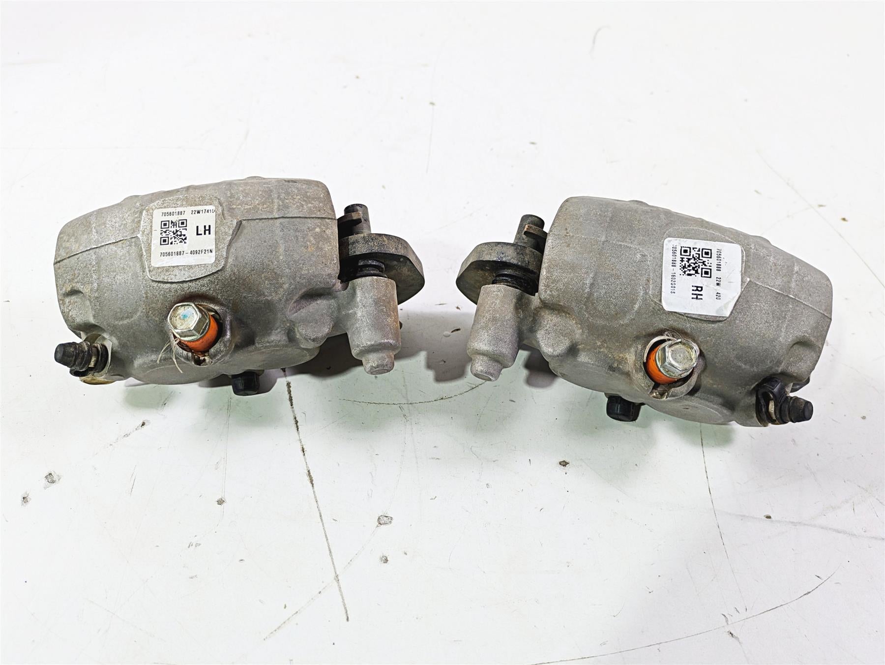 2023 Can Am Maverick X3 XMR Turbo RR Front Brake Caliper Set 705601887 705601888 {{ shop.shopifyCountryName }} - Mototech271