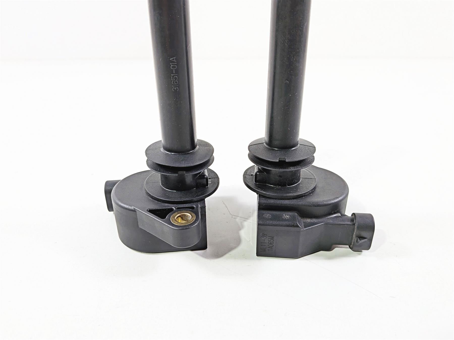 2011 Harley VRSCDX Night Rod Ignition Coil Stick Coil Set 32477-01A {{ shop.shopifyCountryName }} - Mototech271