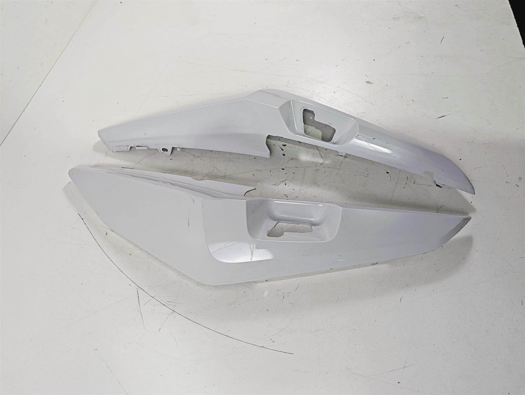 2015 BMW K1600 GT K48 Rear Tail Cover Fairing Set 46627709505 46627709506 {{ shop.shopifyCountryName }} - Mototech271
