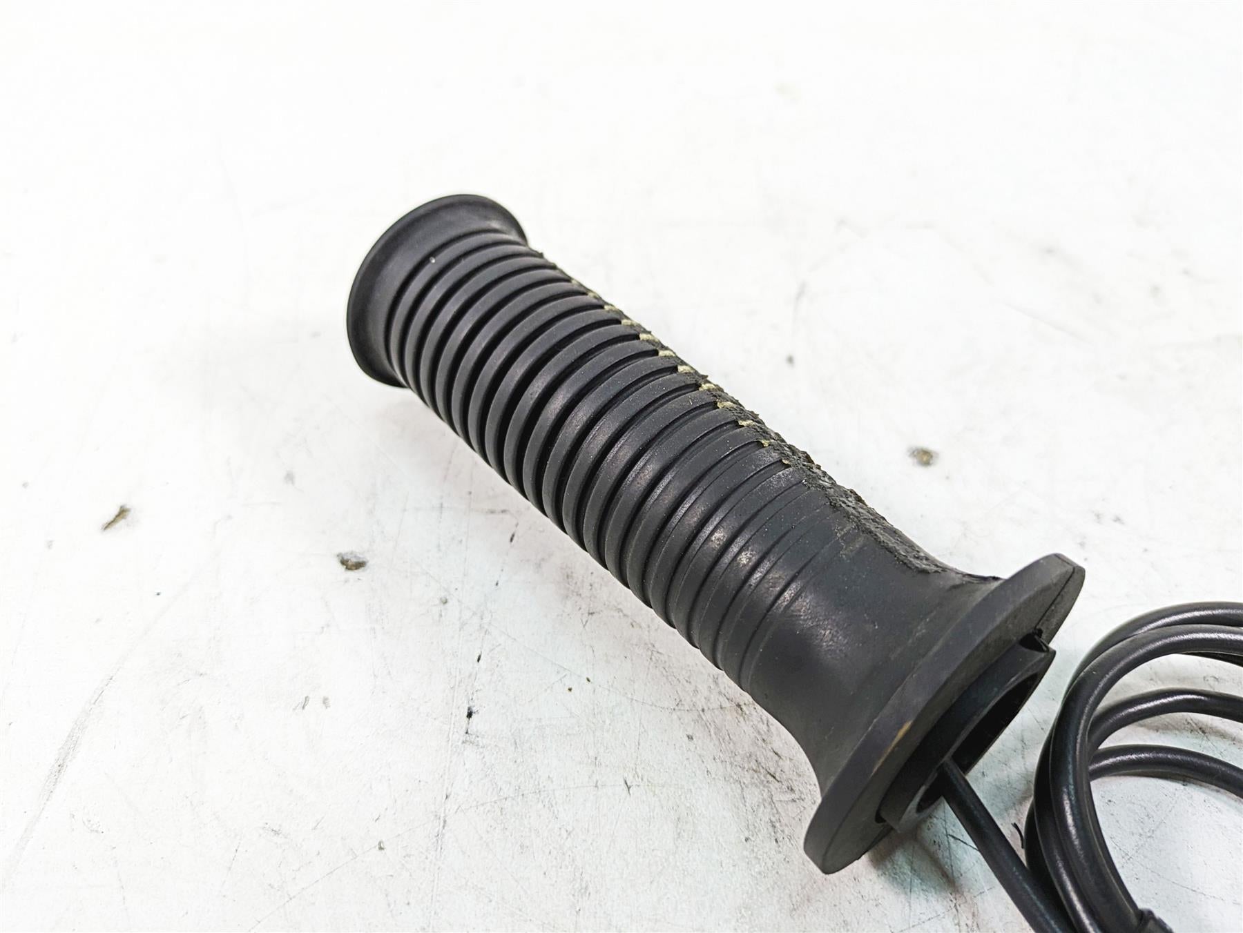 2007 BMW R1200RT K26 Left Heated Hand Grip Grab - Read 61317694813 {{ shop.shopifyCountryName }} - Mototech271
