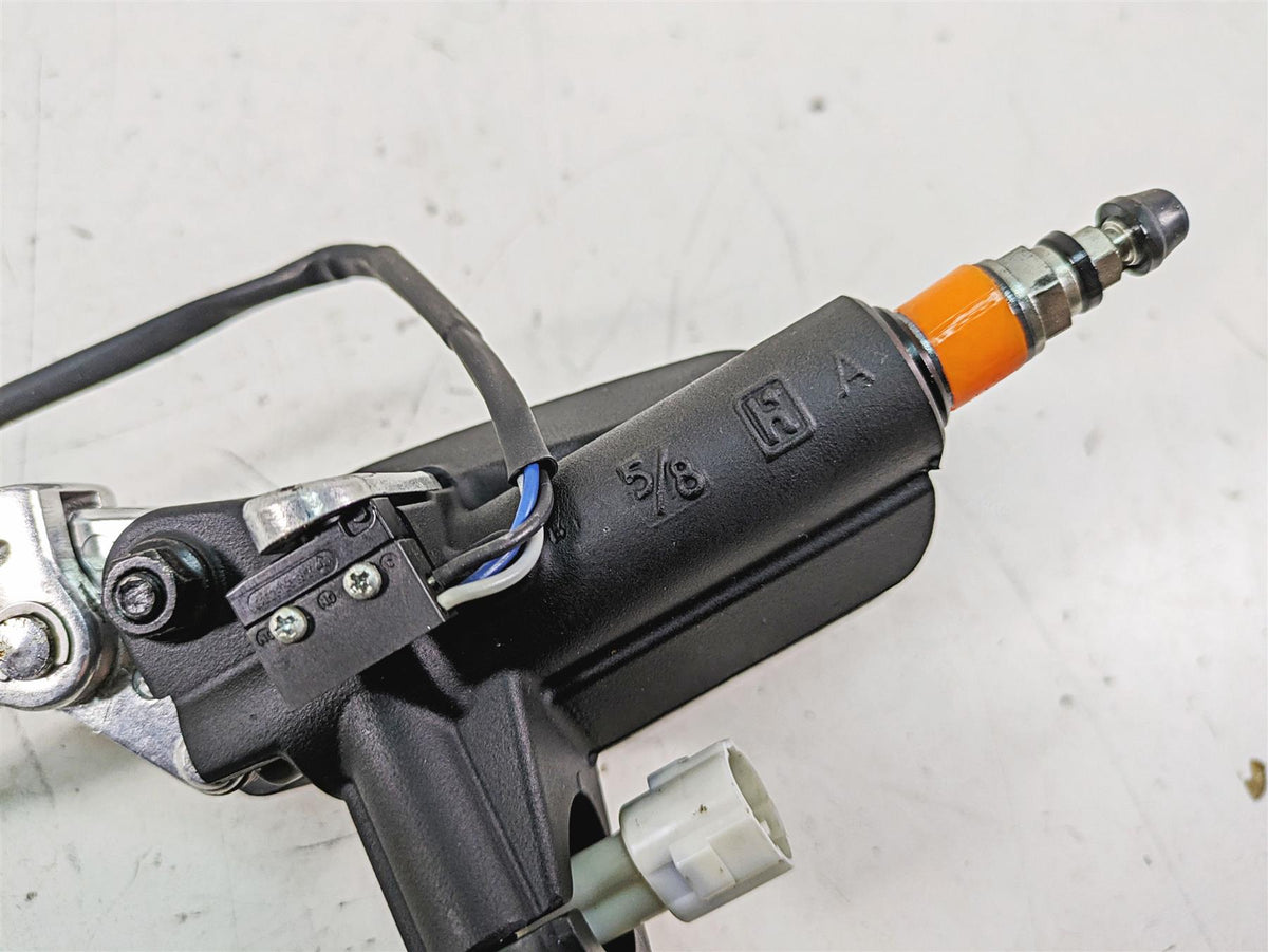 2014 Moto Guzzi California 1400 T Front Brake Master Cylinder 5/8" 887764 {{ shop.shopifyCountryName }} - Mototech271
