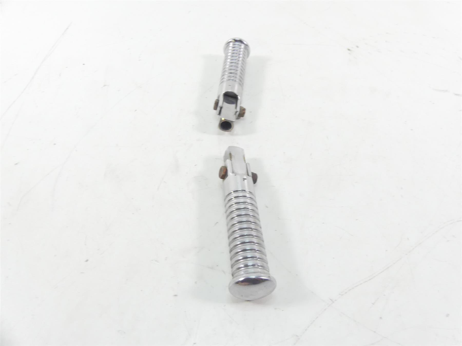 1978 Harley XLH1000 Sportster Ironhead Rear Passenger Footpeg Set 50907-69 {{ shop.shopifyCountryName }} - Mototech271