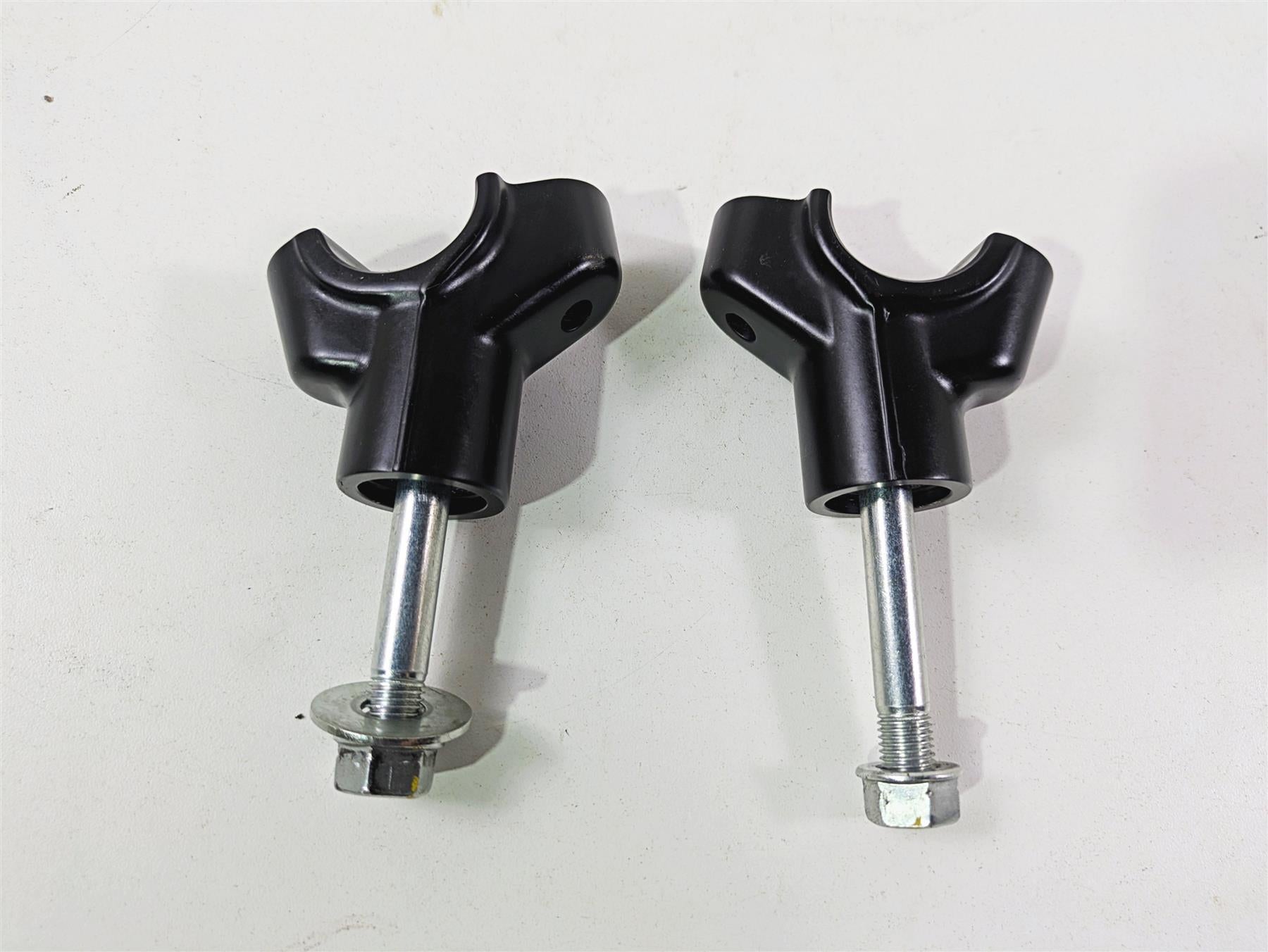 2022 Ducati Hypermotard 950 Lower Handlebar Riser Holder Set 360Z2681AA {{ shop.shopifyCountryName }} - Mototech271