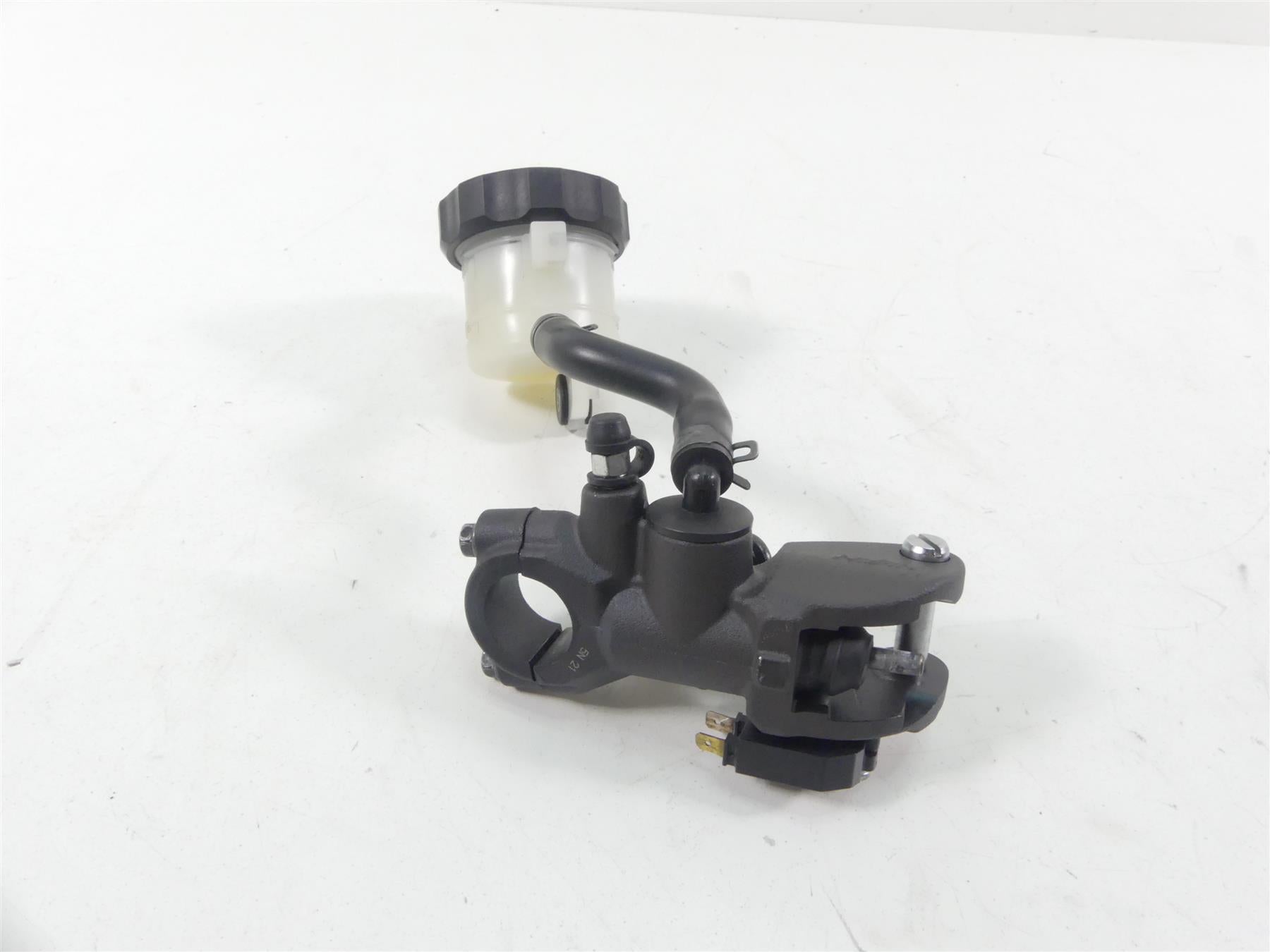 2016 Yamaha YZF-R1 S Front Nissin 5/8 Radial Brake Master Cylinder