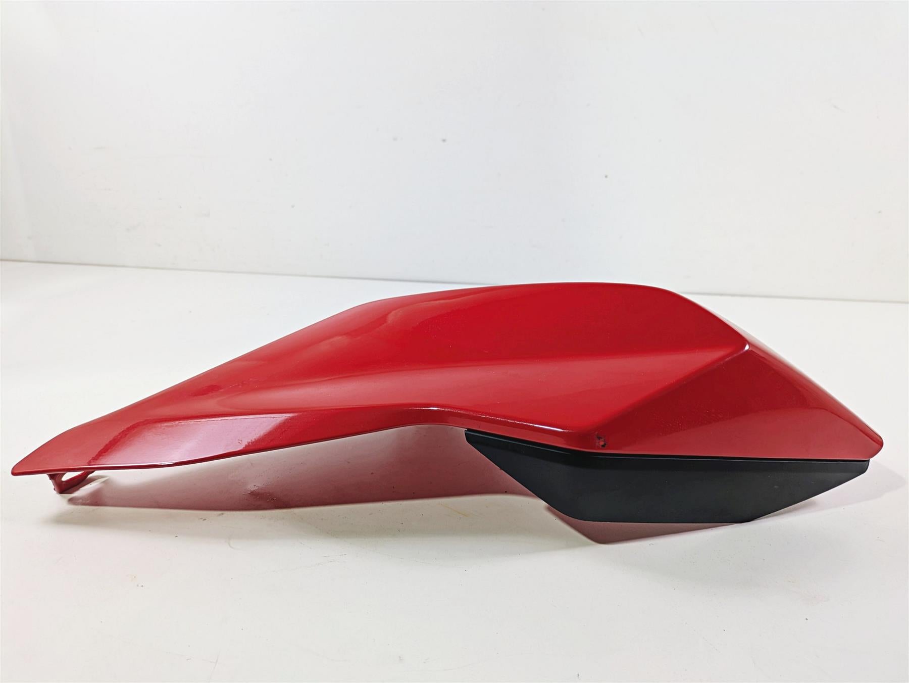 2022 Ducati Hypermotard 950 Red Right Tank Fairing Cover 480P8982AA 48019442A {{ shop.shopifyCountryName }} - Mototech271