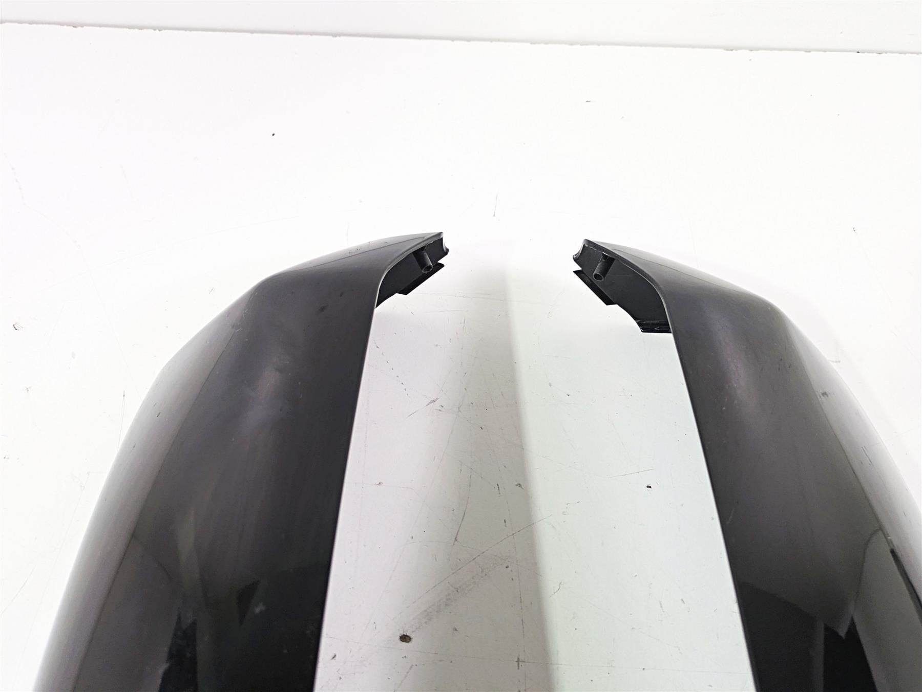 2012 Harley VRSCF Muscle V Rod Radiator Side Cover Fairing Set 26836-09 26837-09 {{ shop.shopifyCountryName }} - Mototech271