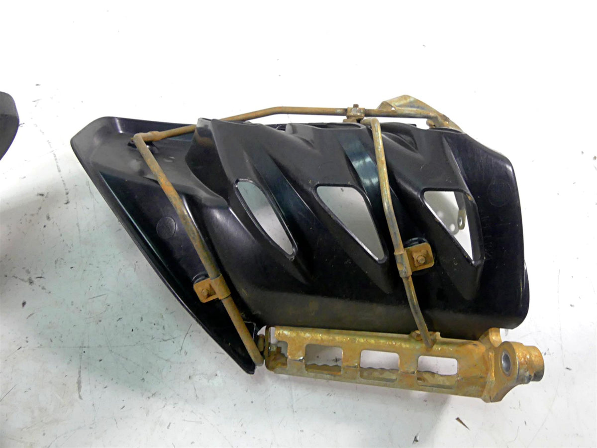 2020 Yamaha YFM 700 Raptor Foot Peg Rest Set L 1PE-F7411-00-00 R 1PE-F7421-00-00 {{ shop.shopifyCountryName }} - Mototech271