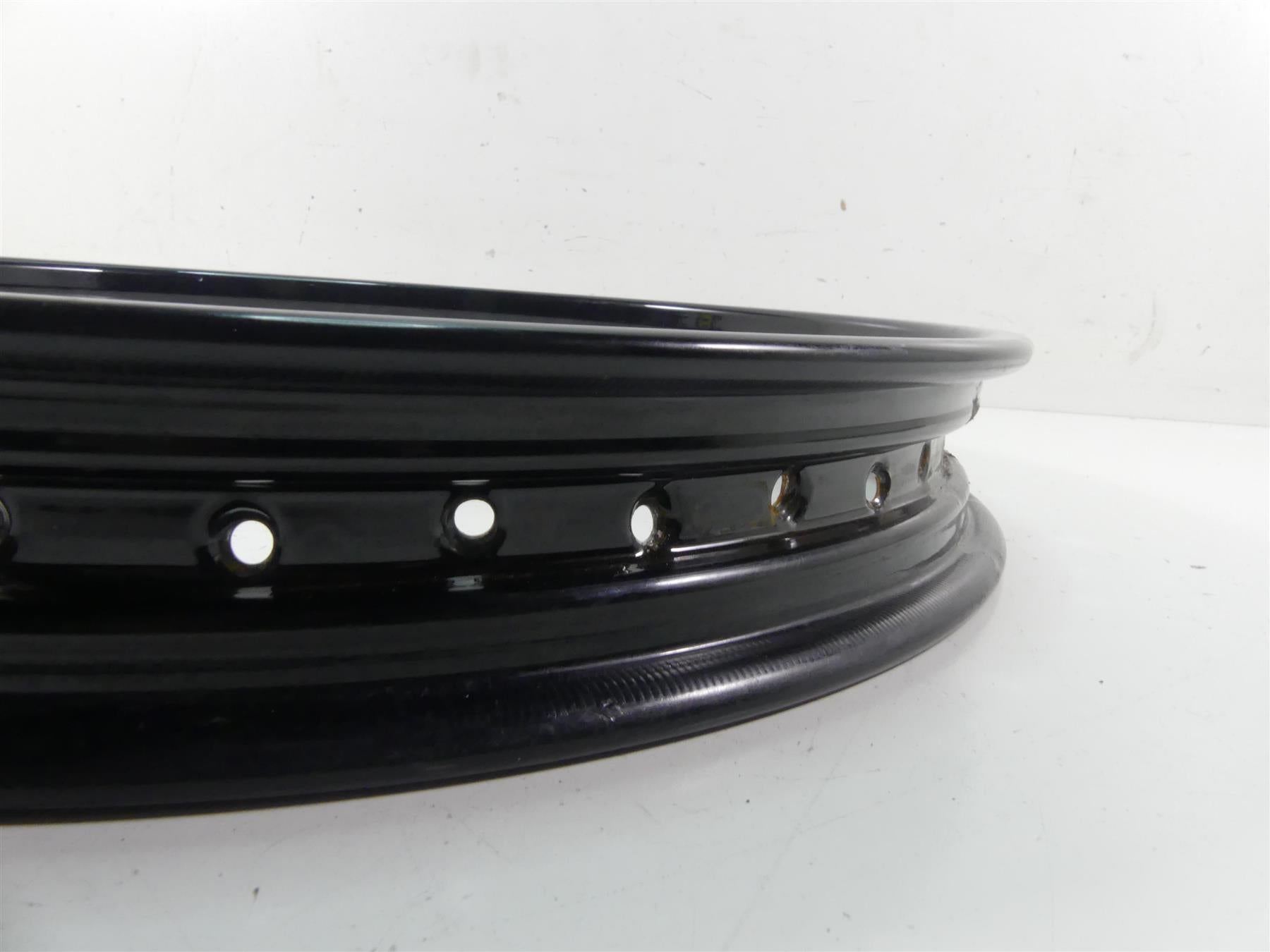 2010 Harley FXDWG Dyna Wide Glide Front Wheel Rim 21x2.15 41325-10 {{ shop.shopifyCountryName }} - Mototech271