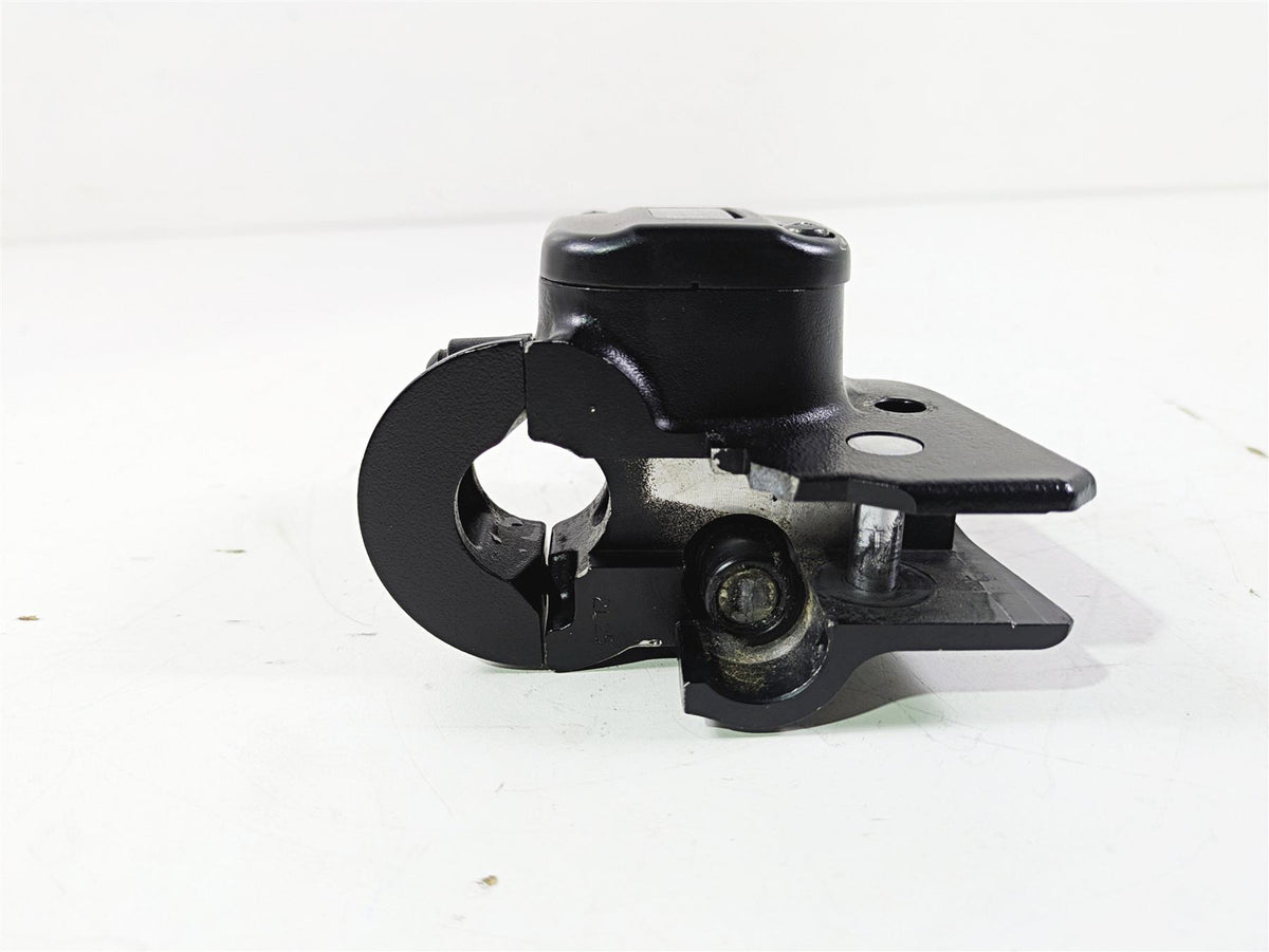 2022 Harley FXLRS Softail Low Rider Front Brake Master Cylinder READ 41700492 {{ shop.shopifyCountryName }} - Mototech271