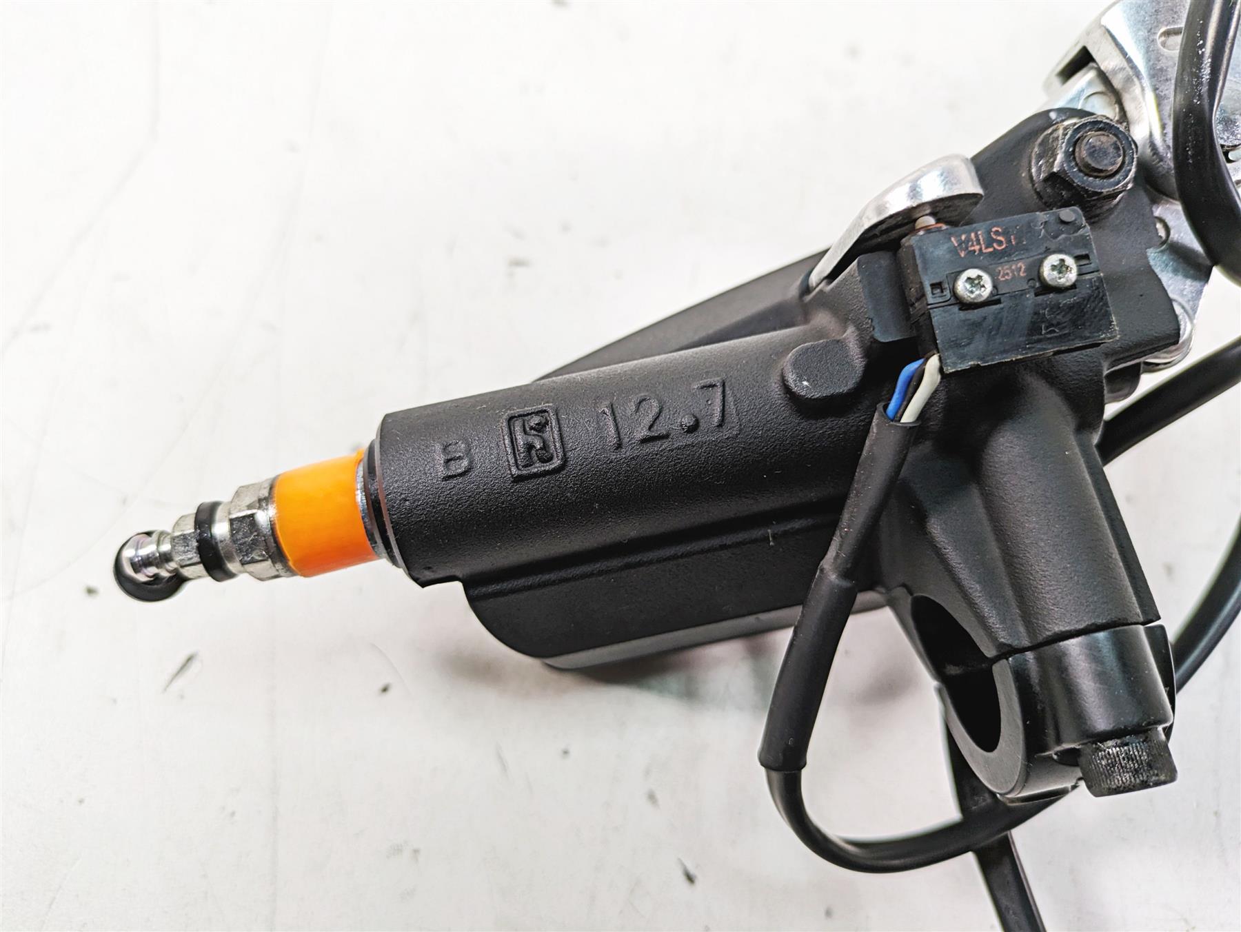 2014 Moto Guzzi California 1400 T Clutch Master Cylinder 887550 {{ shop.shopifyCountryName }} - Mototech271