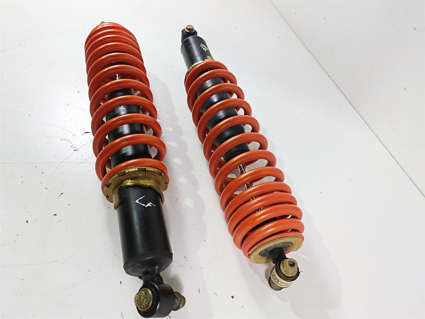 2022 Can-Am Defender XMR HD10 Straight Front Shock Damper Set 706203374 {{ shop.shopifyCountryName }} - Mototech271