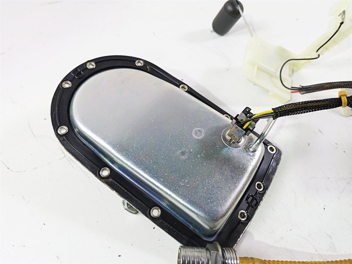 2015 Harley FXDF Dyna Fat Bob Fuel Gas Petrol Pump - Tested 75218-04D 75217-04A {{ shop.shopifyCountryName }} - Mototech271