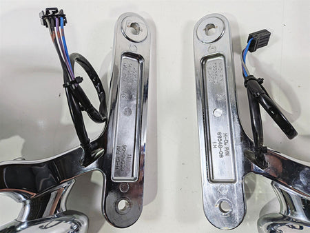 2011 Harley Touring FLHTCU CVO Electra Glide Turn Signal Passing Lights 69548-06-Mototech271