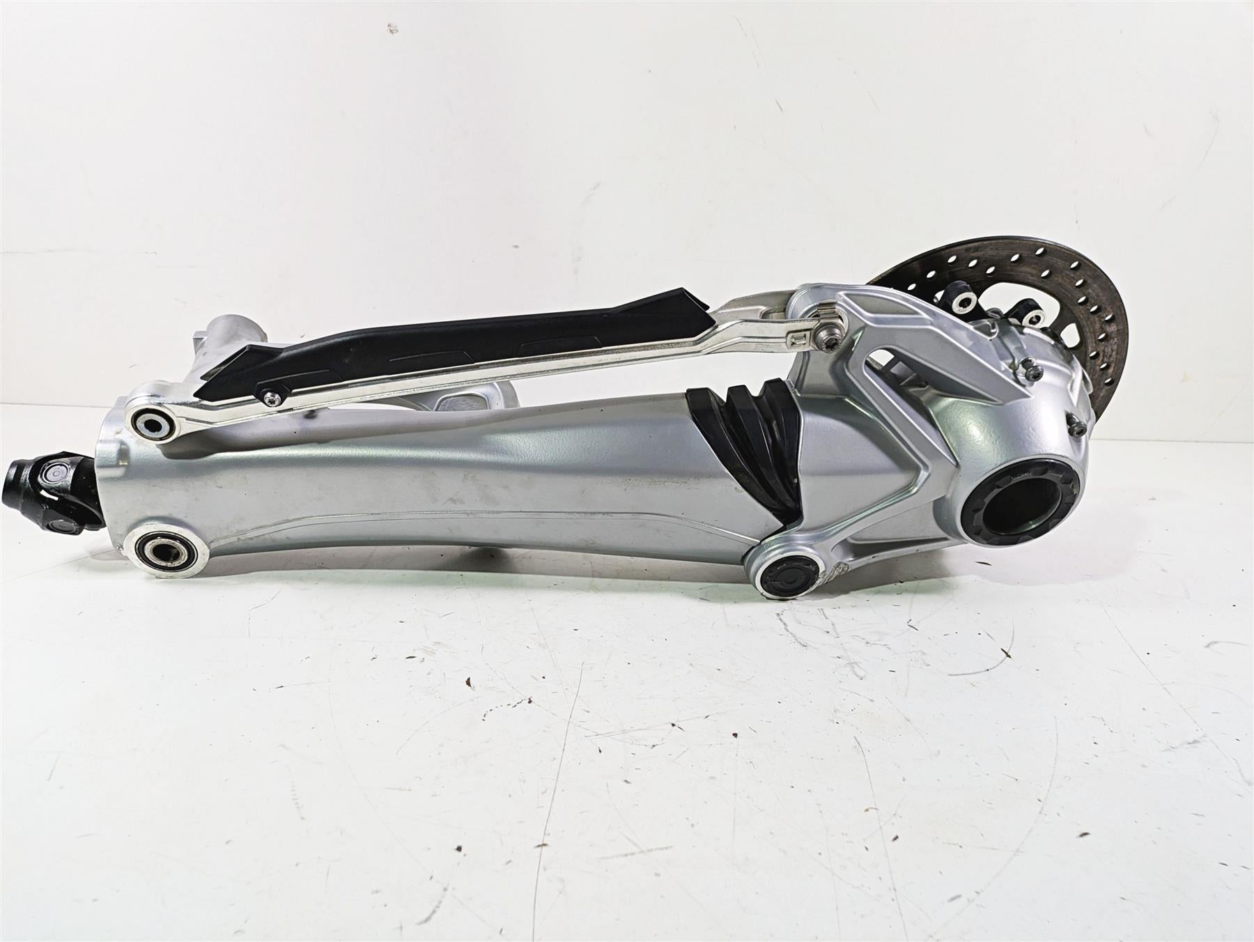 2018  BMW R1200GS GSW K50 Differential Drive Shaft Swingarm 32/11 33748544982 | Mototech271