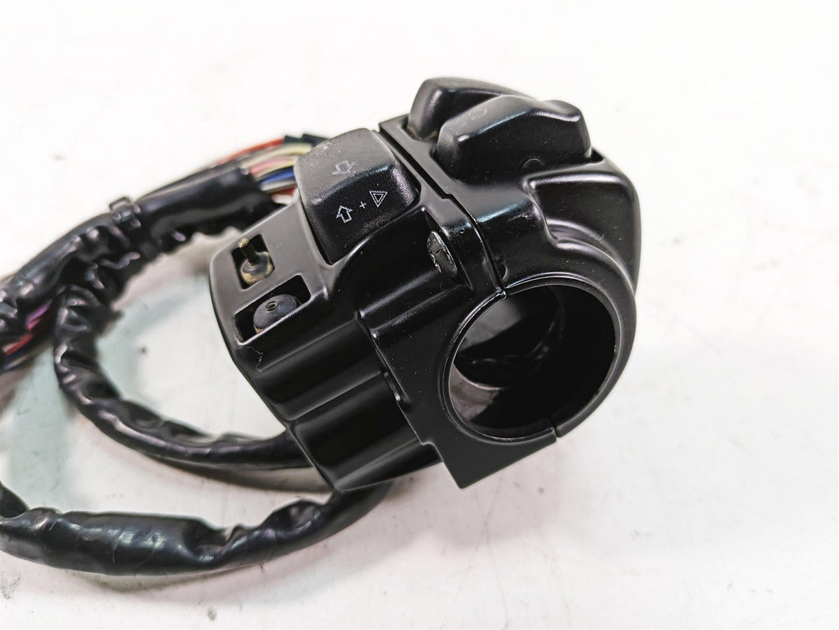 2013 Harley Touring FLHX Street Glide Right Hand Control Switch - Read 71684-06A {{ shop.shopifyCountryName }} - Mototech271