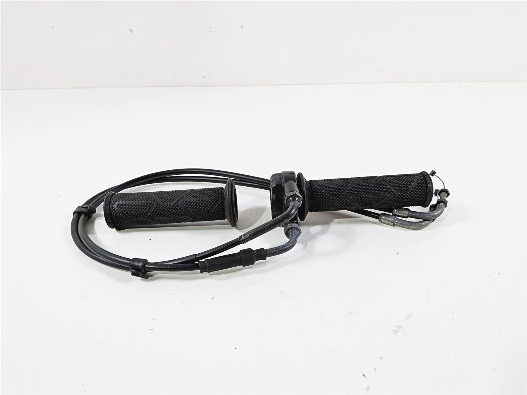 2008 Aprilia RSVR 1000 Factory Throttle Grip Handle Set AP8118566 {{ shop.shopifyCountryName }} - Mototech271