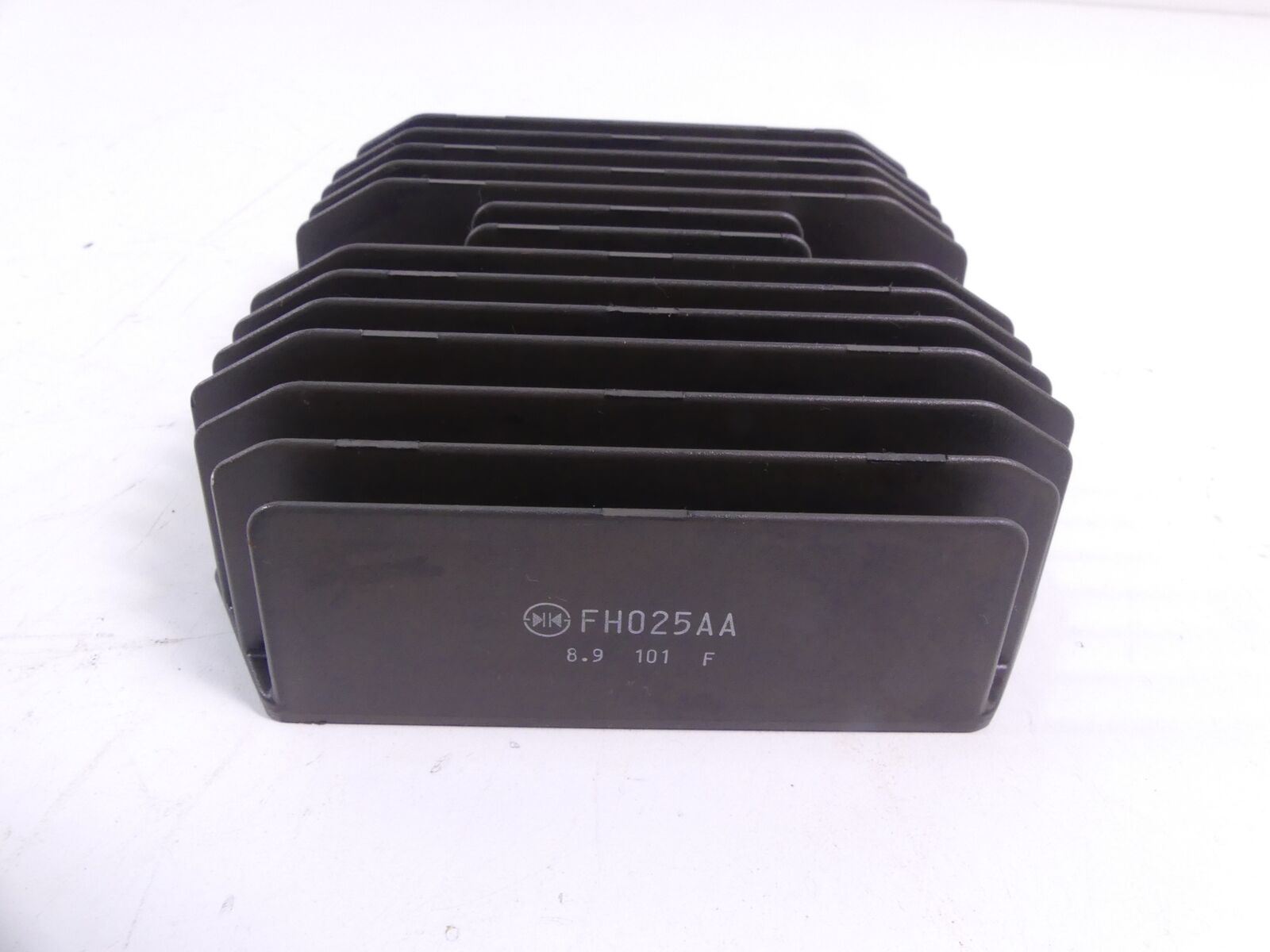 2019 Honda Talon SXS1000 S2R Rectifier Voltage Regulator 31600-HL6-A01 FH025AA {{ shop.shopifyCountryName }} - Mototech271