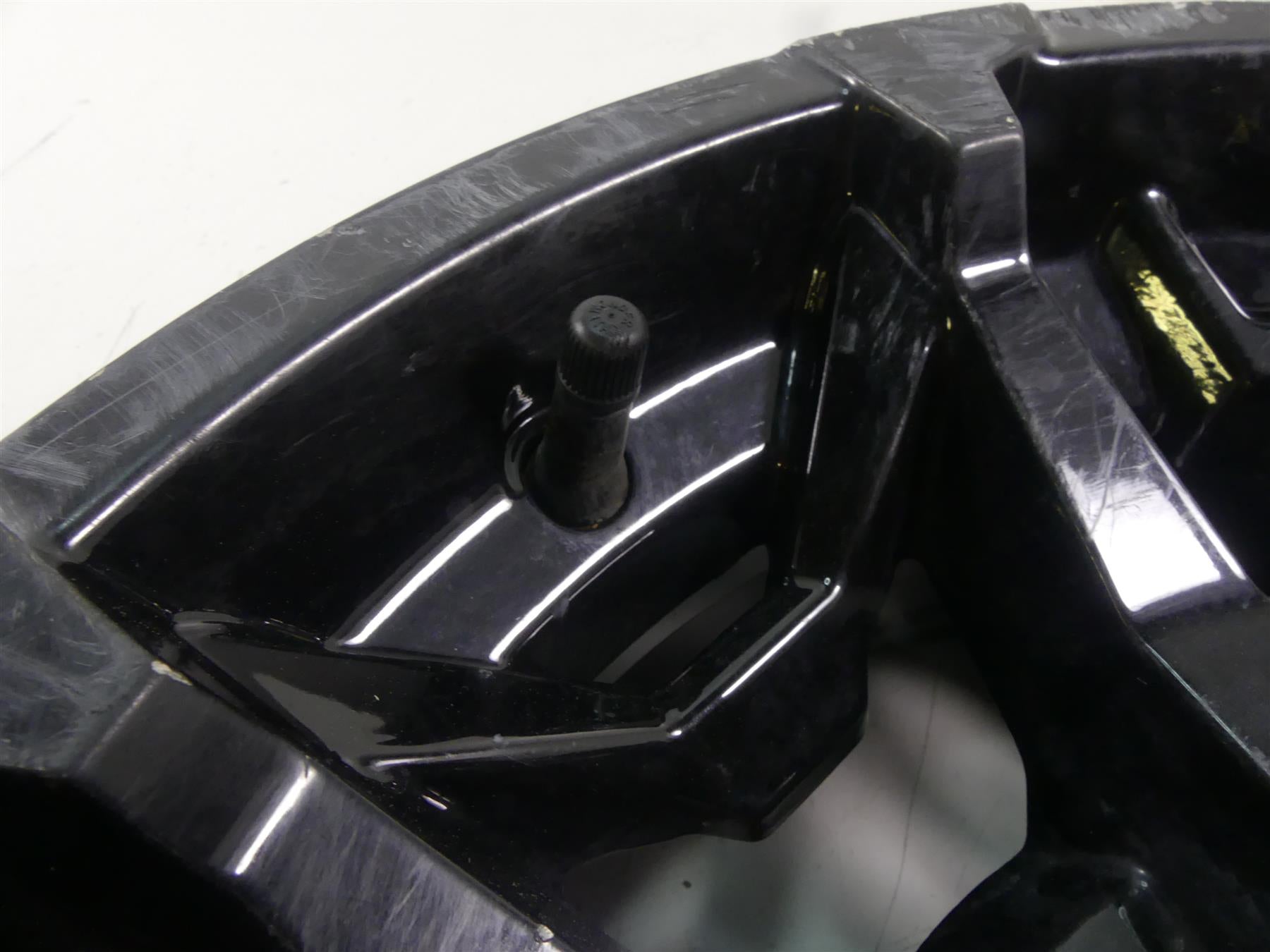 2020 Can-Am Commander 1000R XT Front 14x6.5 Left Wheel Rim 705401849 {{ shop.shopifyCountryName }} - Mototech271
