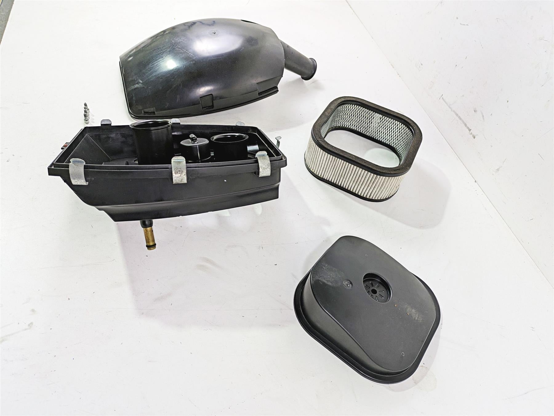 2013 Harley VRSCF Muscle Rod Air Cleaner Breather Filter Box - Read 29435-05A {{ shop.shopifyCountryName }} - Mototech271