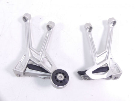 2016 BMW R1200R K53 Passenger Footpeg Foot Peg Set 46718540798 46718540799 {{ shop.shopifyCountryName }} - Mototech271