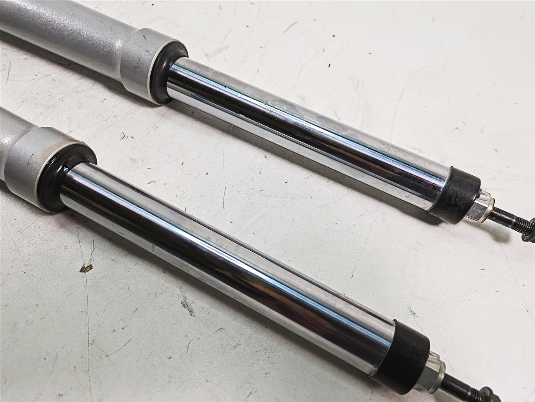 2007 BMW R1200RT K26 Straight Showa Front Fork Leg Set - Read 31427698911 {{ shop.shopifyCountryName }} - Mototech271